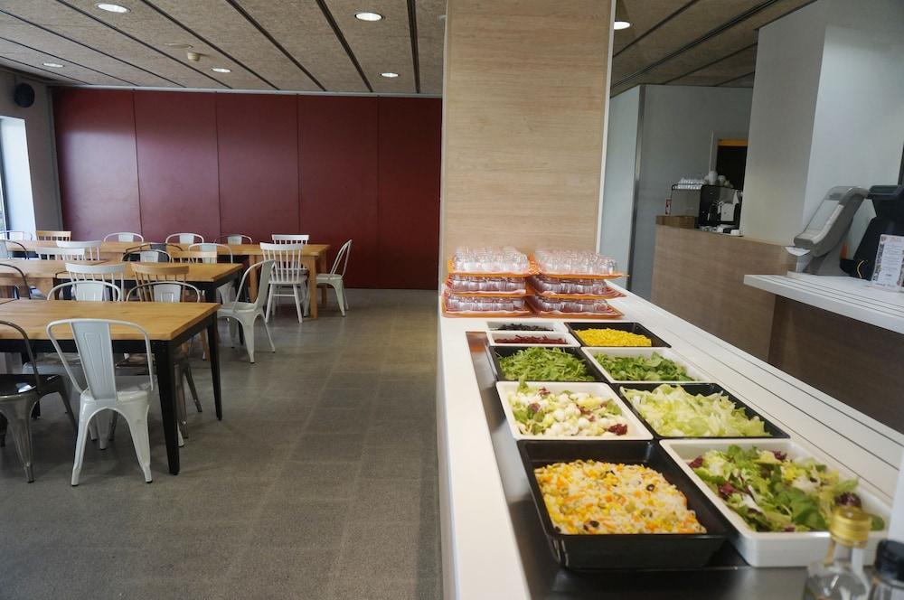 Alberg Pere Tarres Barcelona Exterior foto